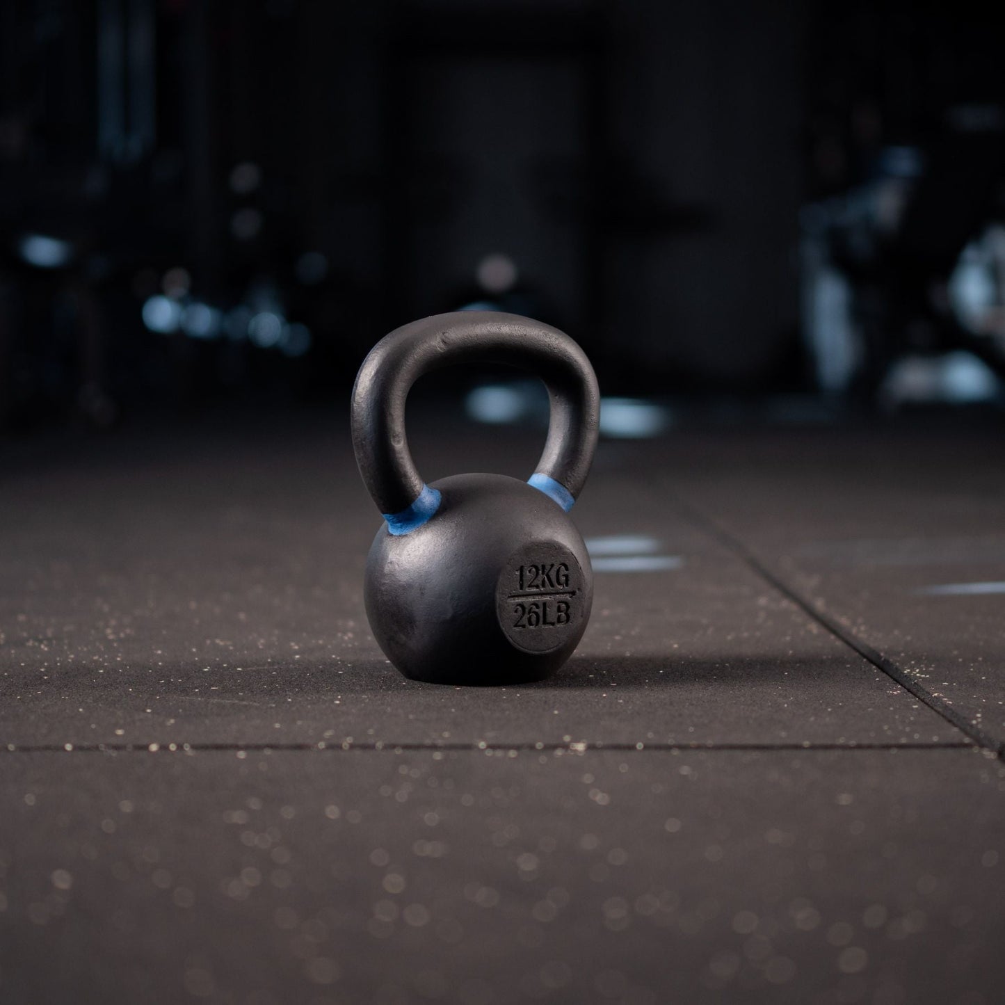 Black Kettlebell SQMIZE® BFK12 met Kleurcode Blauw - 12 kg - SQMIZE Nederland
