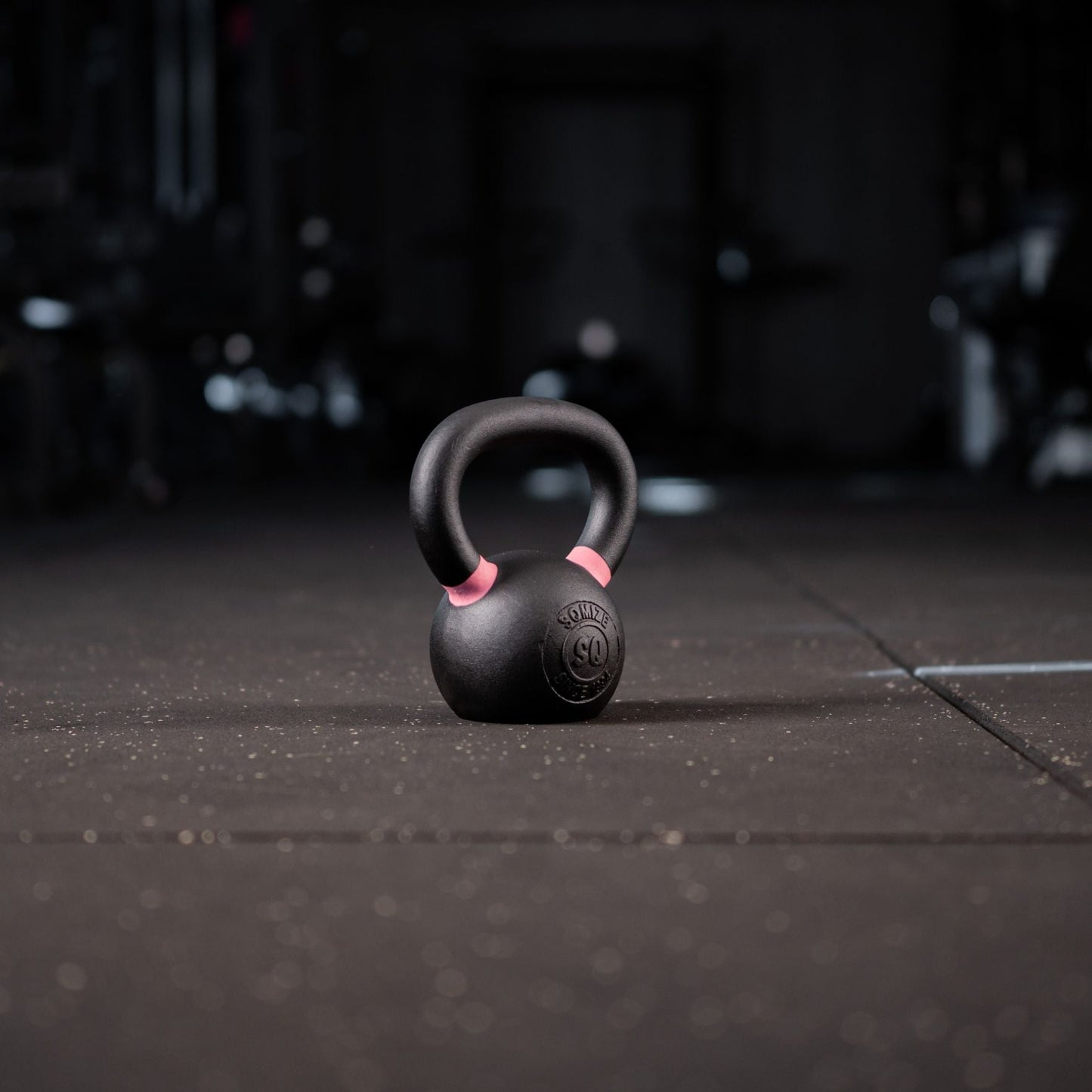 Black Kettlebell SQMIZE® BFK8 met Kleurcode Roze - 8 kg - SQMIZE Nederland