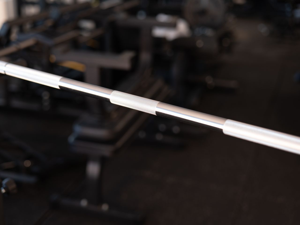 Calibrated Competition Powerlifting Barbell SQMIZE® PREMIUM BISON OB86PL-IPC (20kg) - SQMIZE Nederland