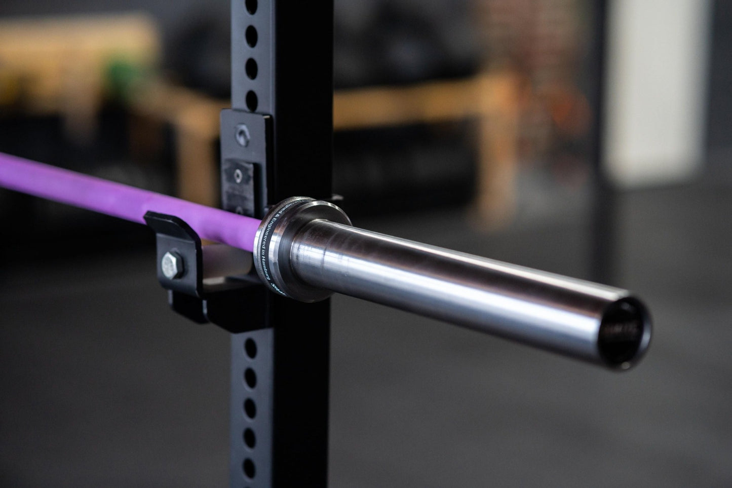 Cerakote Barbell SQMIZE® PREMIUM BISON OB79CRw-DG Purple Lights (15kg) - SQMIZE Nederland