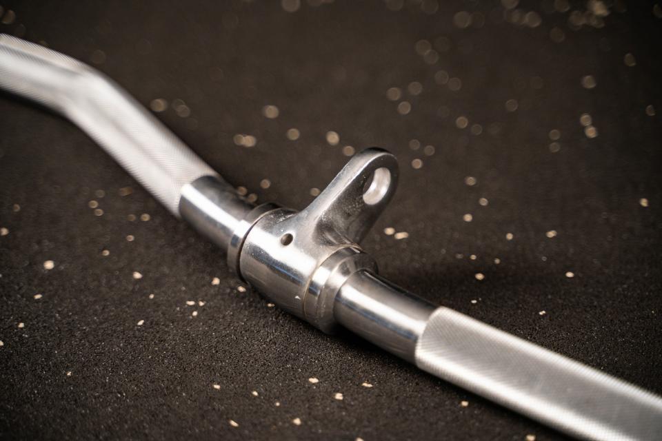 Multi-Grip Curl Bar met Draaikoppeling SQMIZE® V8 Series MC-420 - SQMIZE Nederland