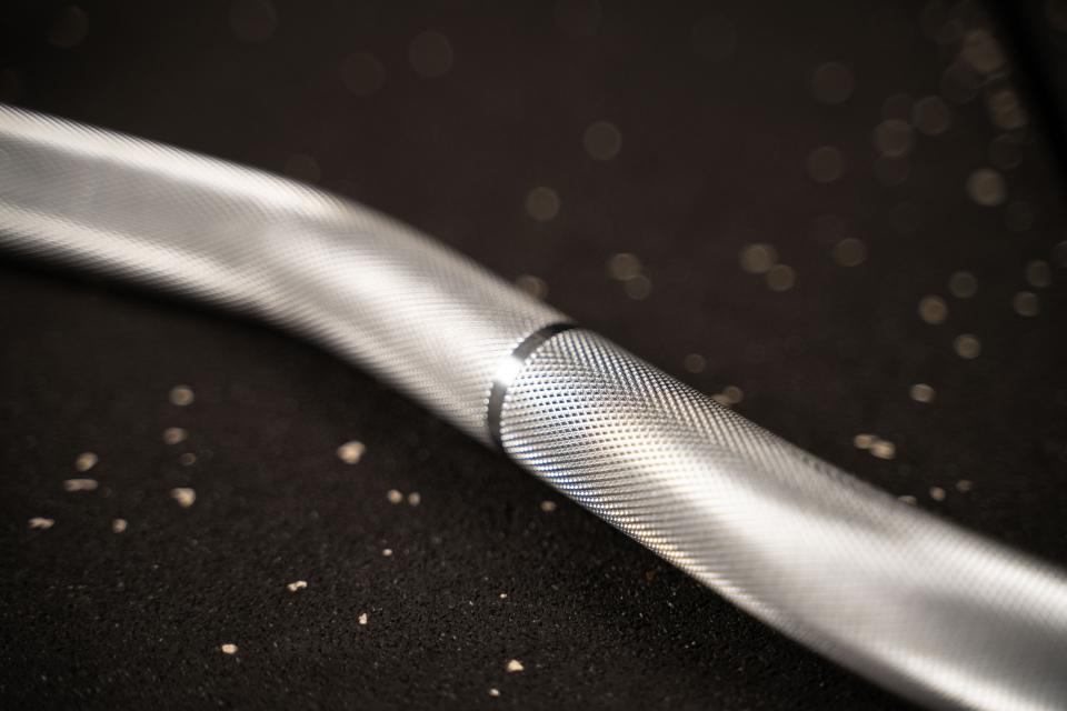 Multi-Grip Curl Bar met Draaikoppeling SQMIZE® V8 Series MC-420 - SQMIZE Nederland