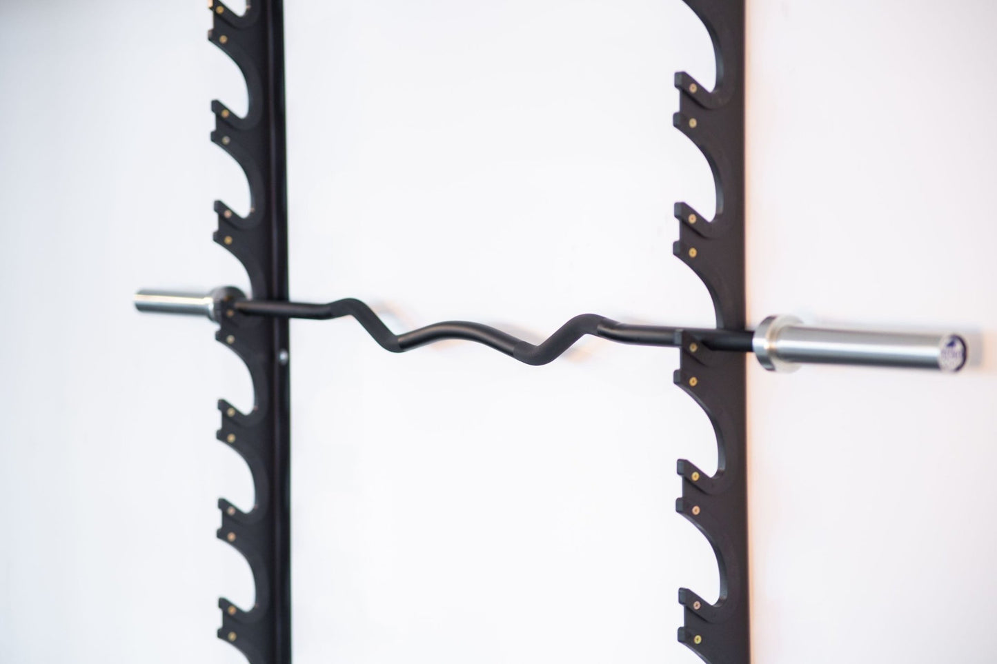 SQMIZE® Olympia Rackable Curl Barbell OB75 Ceramic Black Edition, 191 cm (15kg) - SQMIZE Nederland