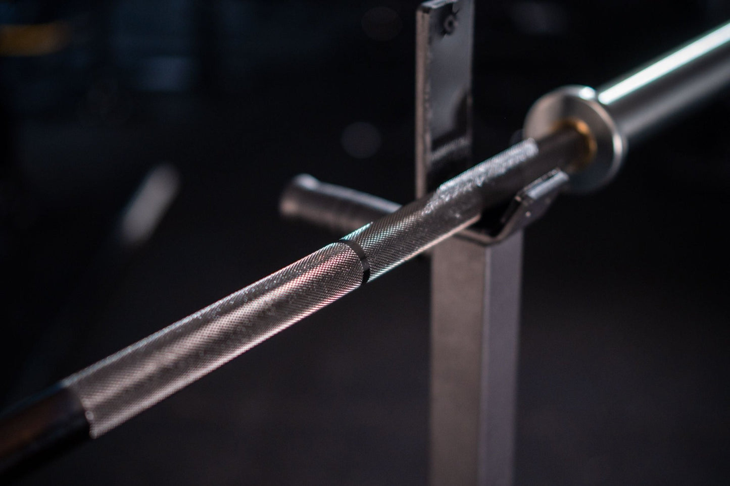 Black Bison Powerbarbell SQMIZE® ELITE CLUB OB86PLm-KDK Titanium Black (20kg) - SQMIZE Nederland