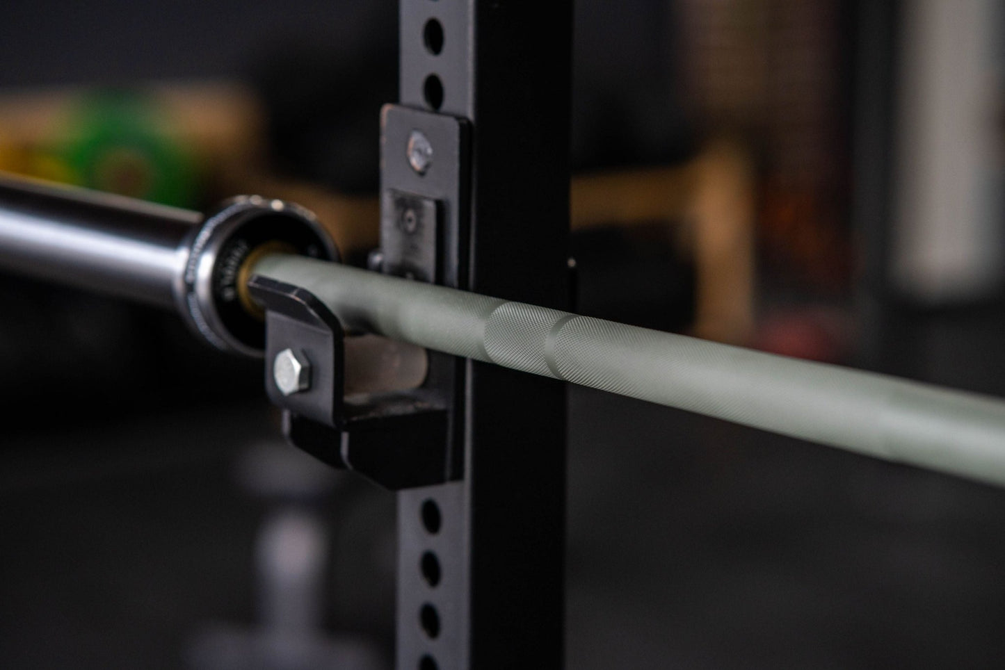 Cerakote Barbell SQMIZE® PREMIUM BISON OB86CRm-DG Elite Jungle (20kg) - SQMIZE Nederland