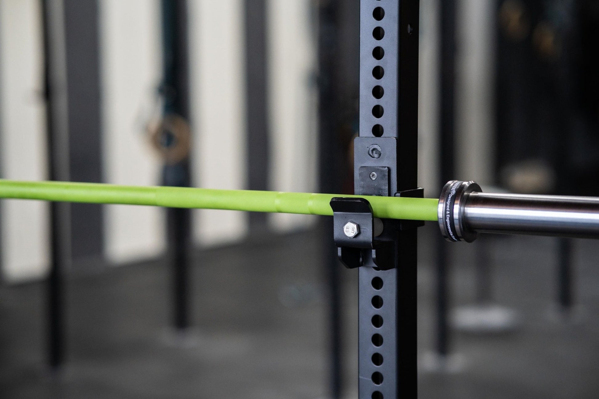 Cerakote Barbell SQMIZE® PREMIUM BISON OB86CRm-DG Zombie Green (20kg) - SQMIZE Nederland