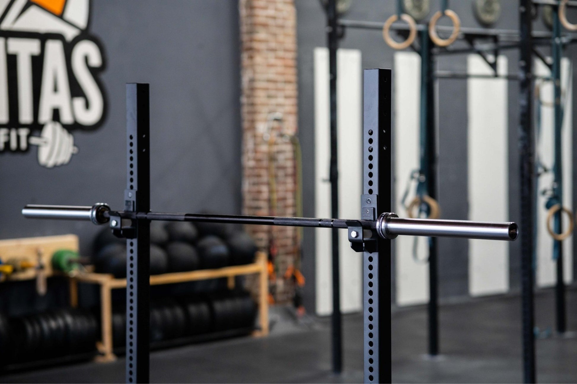 High-Tempered Bumper Plate Met Barbell SQMIZE® CRBS-C100 Trainingsset, 120 kg - SQMIZE Nederland