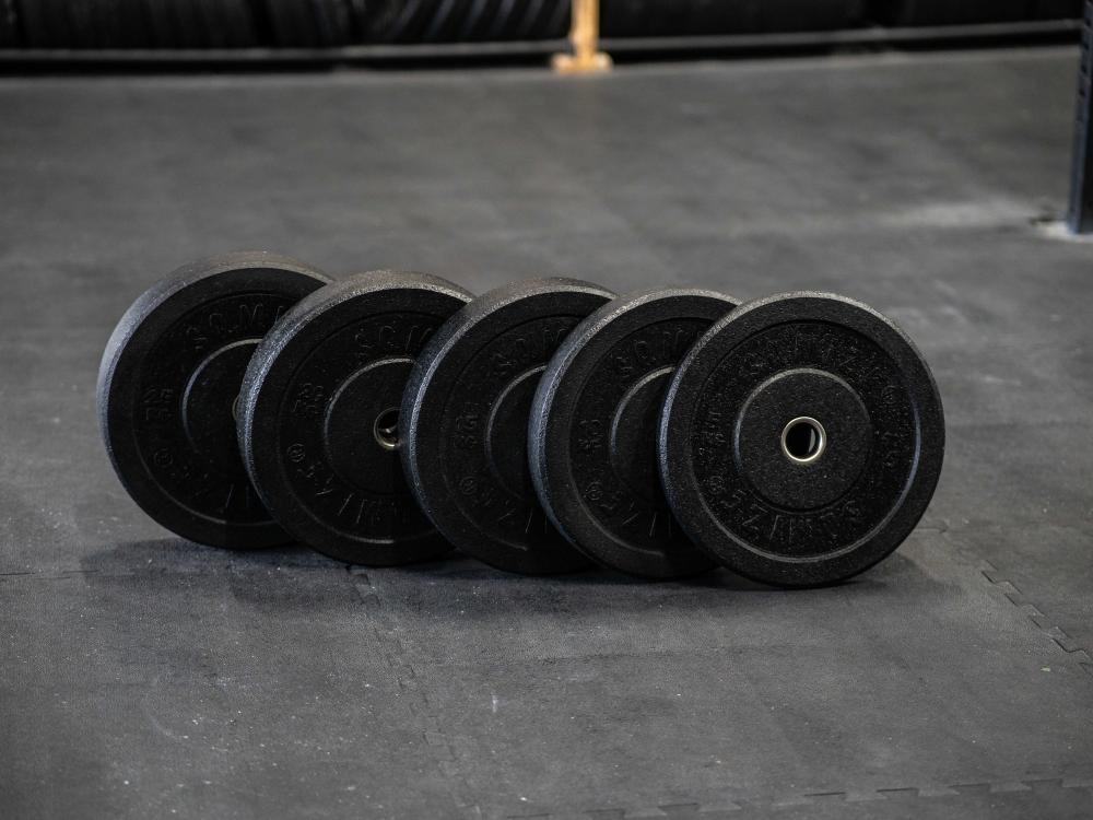 High-Tempered Bumper Plate Met Barbell SQMIZE® CRBS30 Starterset, 50 kg - SQMIZE Nederland