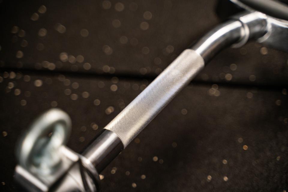 Lat Bar met neutrale grip en Draaikoppeling SQMIZE® V8-serie NG-280 - SQMIZE Nederland